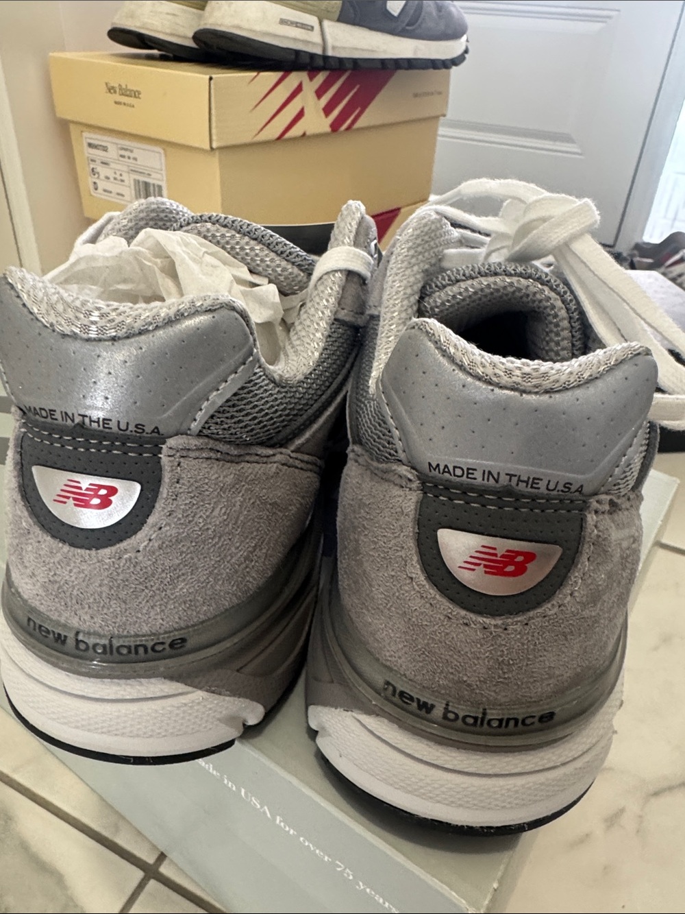 New Balance 990V4 - Picture 6 of 7